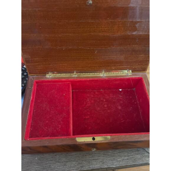 Italian made lacquer jewelry-music box- see description - Picture 5 of 5
